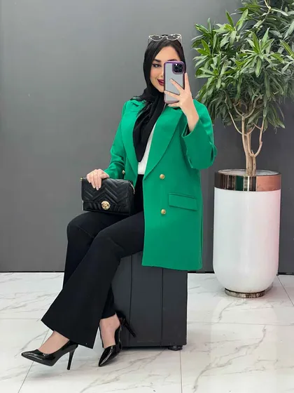 مانتو کتی مازراتی دکمه ژنرالی