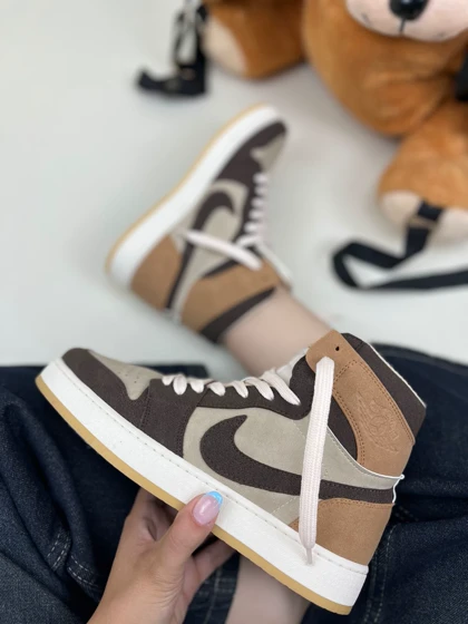 کتانی ساق‌دار زنانه نایک جردن 1 | کتانی ساق‌دار زنانه نایک جردن 1 nike jordan1 کد 912 کد 265