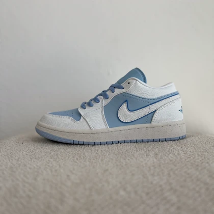 جردن1 سفید-آبی