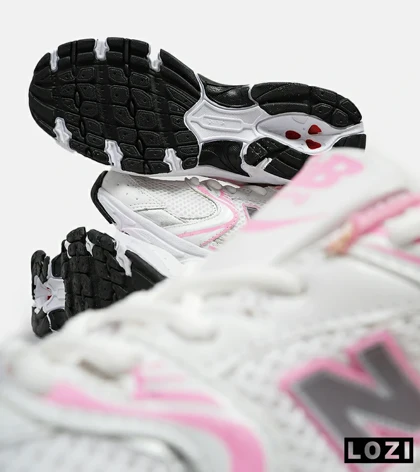 کفش کتانی زنانه سفید صورتی NEW BALANCE 530