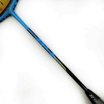 راکت بدمینتون یونکس YONEX مدل ASTROX7