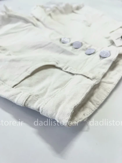 شورتک کوتاه جین سفید زاپ‌دار چهار جیب جلو دکمه