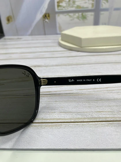 عینک آفتابی Ray-Ban مدل RB 4356 فریم کائوچو و عدسی پلی‌کربنات با استاندارد UV400