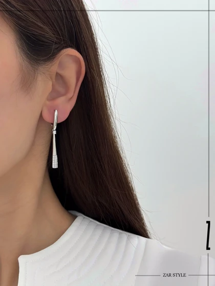 گوشواره آویز خطی آینه‌ای نگینی