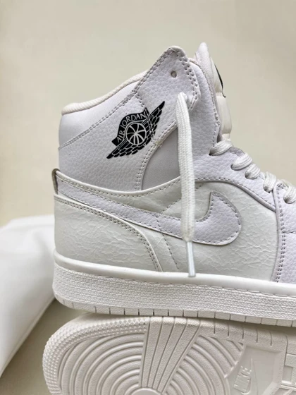 کتانی ونس ساق‌دار زنانه نایکی استایل جردن وان NIKE JORDAN 1 کد 912 دختر طهرونی