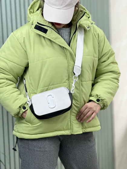 کاپشن کلاهدار آواز