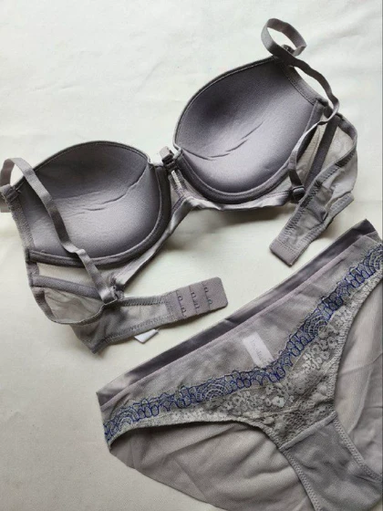 ست سوتین و شورت جکدار فنردار برند AngGee کد: 5108