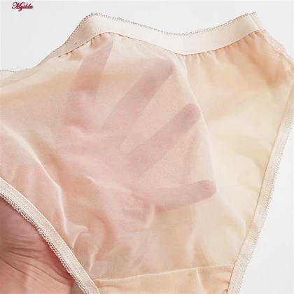 ست شورت و سوتین زنانه لنا مدل فنردار بند متحرک کاپ اسفنجی کرم کد 4960