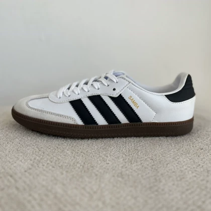 سامبا سفید کلاسیک