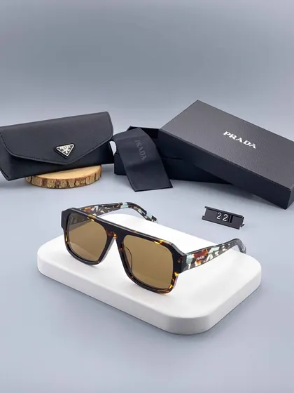 عینک افتابی برند پرادا مدل PR22