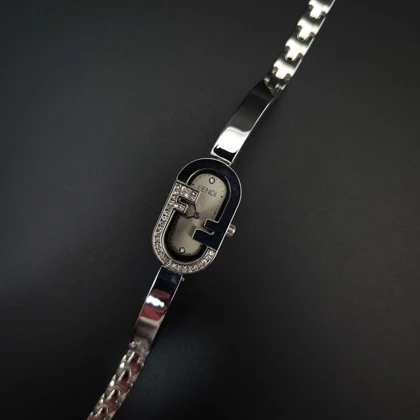 ساعت مچی زنانه فندی Fendi رنگ ثابت استیل316 با موتور کوارتز ژاپن