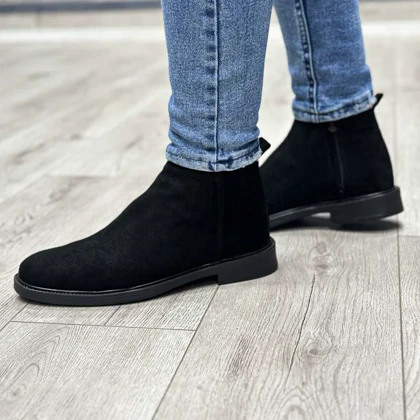 بوت مردانه مدل چلسی زیپ‌دار چرم طبیعی جیر رنگ مشکی