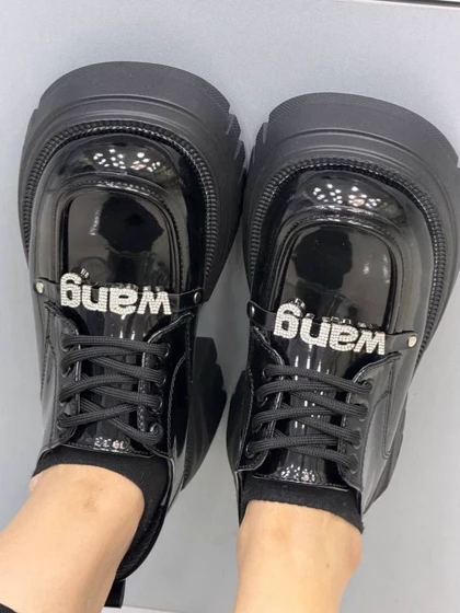 لوفر wang نگینی