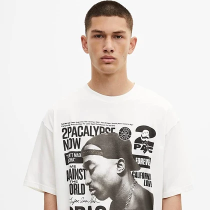 تیشرت مردانه طرح توپاک pull & bear 🇪🇸