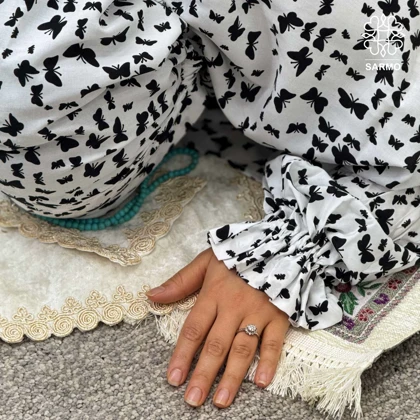 چادرنماز آستین‌دار پروانه