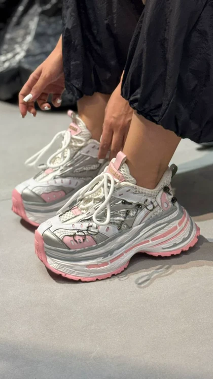 6247 - 6247 کتانی بالنسیاگا پلتفرم