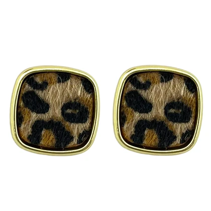 گوشواره زنانه مدل پانترا ولوت طرح پلنگی مربعی با بافت مخملی و فریم طلایی