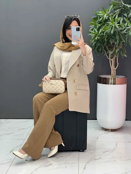 مانتو مازراتی دکمه طلایی