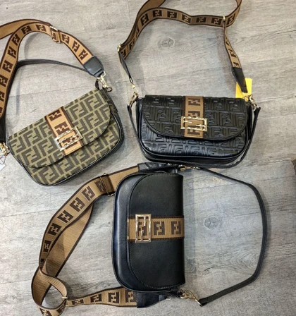 کیف فندی نیمگرد 3520