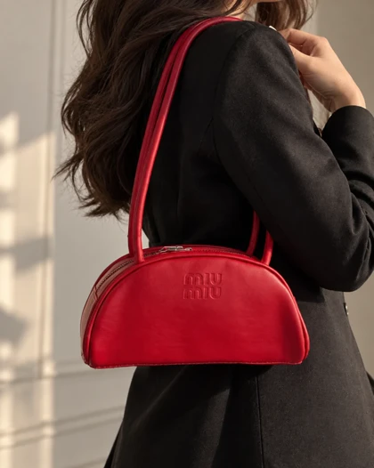کیف صندوقی miu miu کد 30910