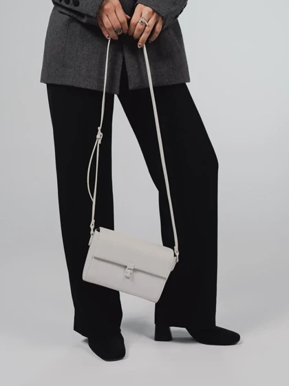 کیف دوشی زنانه چرم مصنوعی بدون دسته دیوید جونز DAVIDJONES