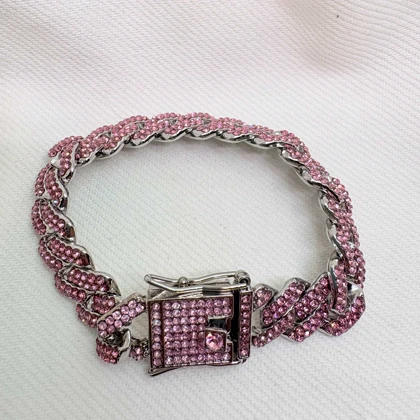 دستبند چین فول نگین صورتی | قفل کتابی