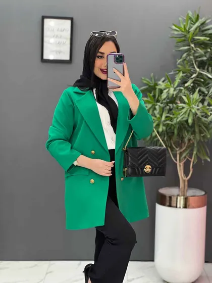 مانتو کتی مازراتی دکمه ژنرالی