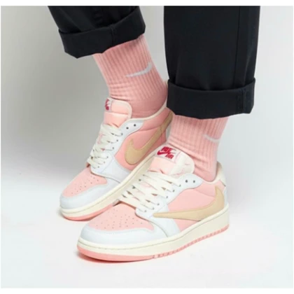 کتانی زنانه ترویس صورتی