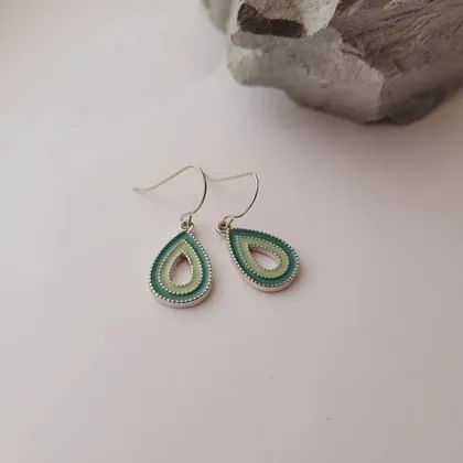 گوشواره اشکی