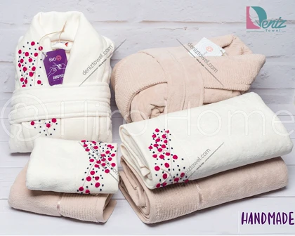 حوله ست دو نفره HANDMADE شکوفه رنگ شیری و کرم تیره