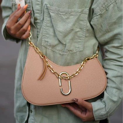 کیف زنانه جیکوبز Jacobs Curve Bag A01