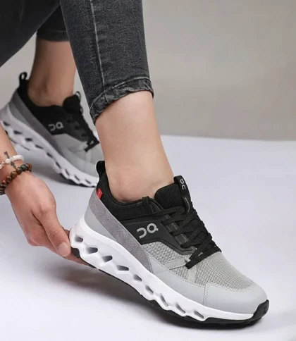 کفش رانینگ زنانه On Running مدل Cloudhorizon Alloy Black
