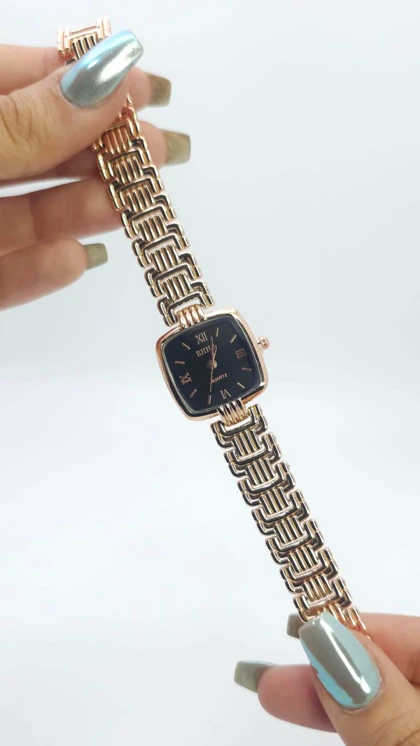 ساعت مچی زنانه مجلسی EHHE نگین‌دار با موتور کوارتز