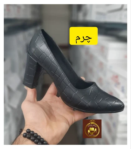 کفش مجلسی چرم و ورنی زنانه پاشنه‌دار