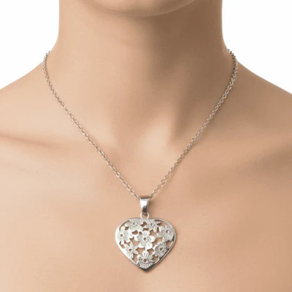 گردنبند دخترانه مدل گل قلبی