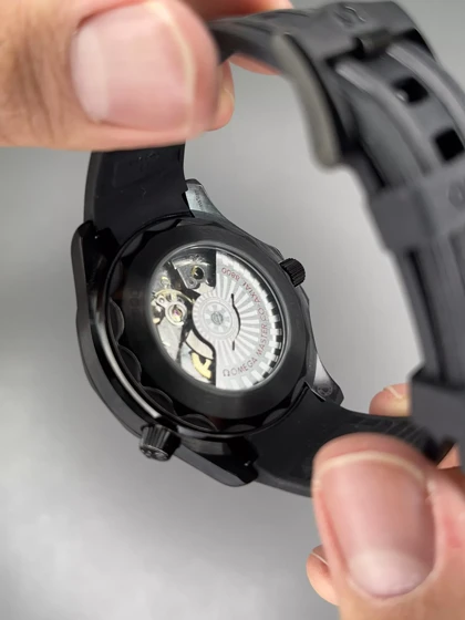 ساعت مچی امگا سیمستر اتوماتیک تمام مشکی بند رابر Omega Seamaster