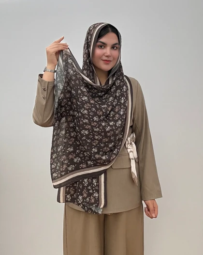 شال پلیسه نخی طرح گل ریز