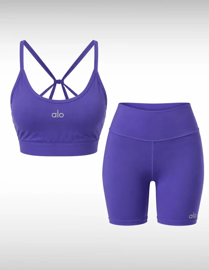 ست نیم‌تنه و شورتک ورزشی زنانه الو Alo Cozy Fit W