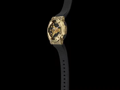 ساعت مچی مردانه کاسیو جی‌شاک (Casio G-Shock) مدل GM-110G-1A9DR (قاب فلزی طلایی, طراحی لوکس و مقاوم)