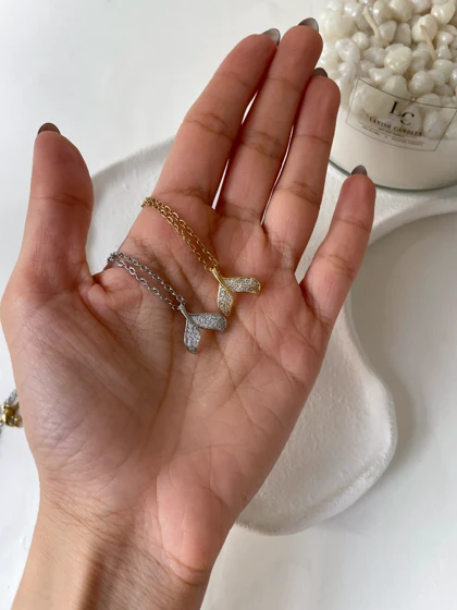 گردنبند وال نگین‌دار