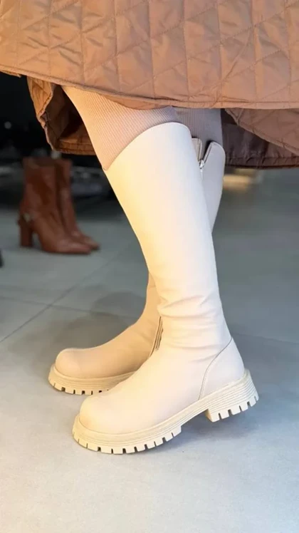 6407 - بوت بلند مازراتی6407