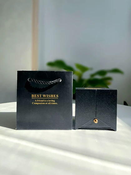 جعبه گل‌دار جواهری کشویی مشکی