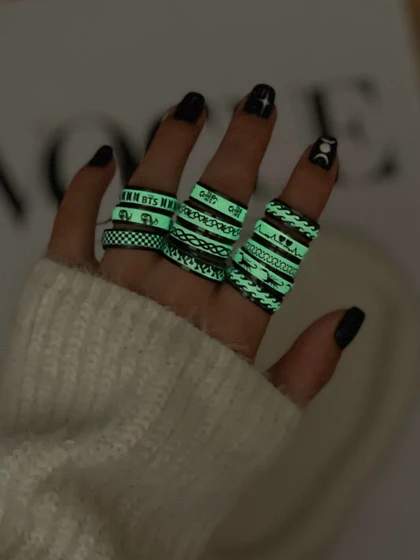 انگشتر لوزی شبرنگ