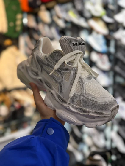 کتانی مردانه بالنسیگا پولیشی سفید