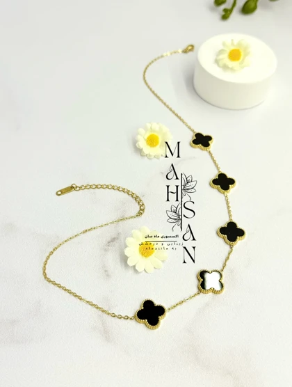 گردنبند رومانتویی زنانه ونکلیف کد XU4076 طرح طلا