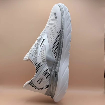 کتانی مردانه لژ دار سفید مدل بروکس