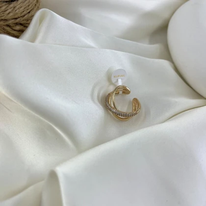 انگشتر زنانه مدل آمیتیس طرح ضربدری نگین‌دار ژوپینگ