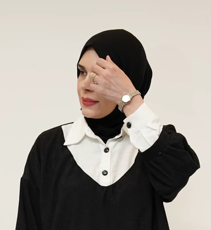 حجاب مشکی مهنا