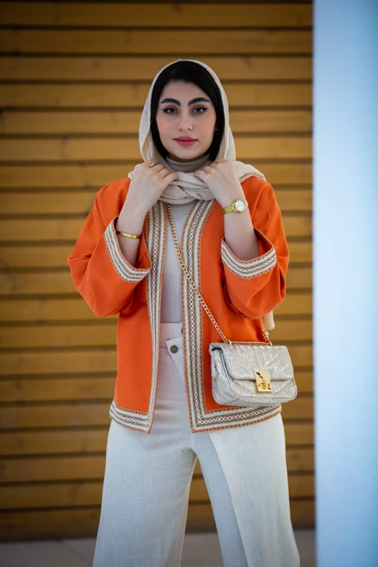 مانتو کرسپو کتی خرجکار کنفی