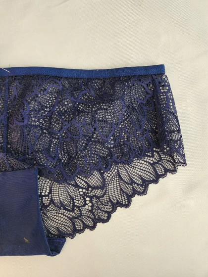 شورت تمام دانتل کد: 2223